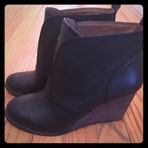 Lucky Brand Ladies Black Leather Wedge Ankle Boots